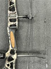 Mathews Halon 6 RH Compound Bow - Draw Weight 70lbs - Draw Length 31